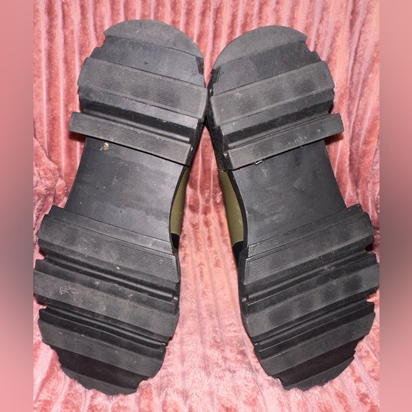 Mid-calf Forever 21 Women’s Boot Sz 9, no box. Olive/Black - Picture 6 of 8